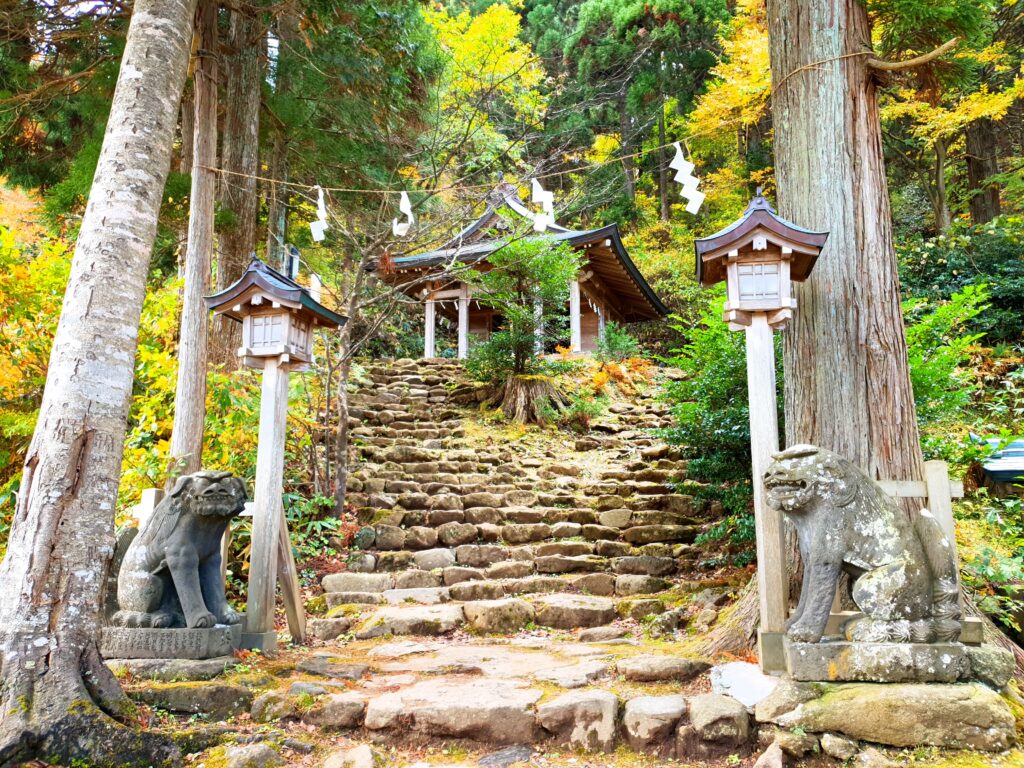 Shinzan Shrine - Oga